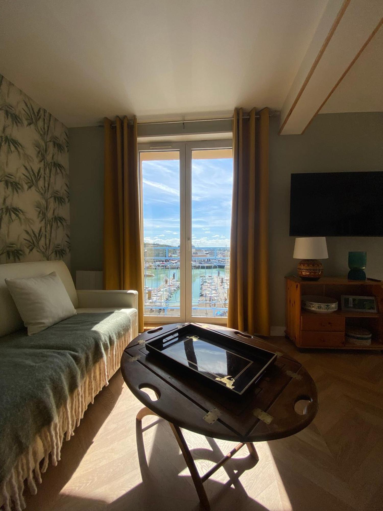 Etablissement 3 Etoiles Avec Ascenseur, 3 Appartements Lumineux Vue Port Avec Balcon, 200M De La Mer, Wifi Fibre, Tous Service Inclus Dieppe Exterior photo